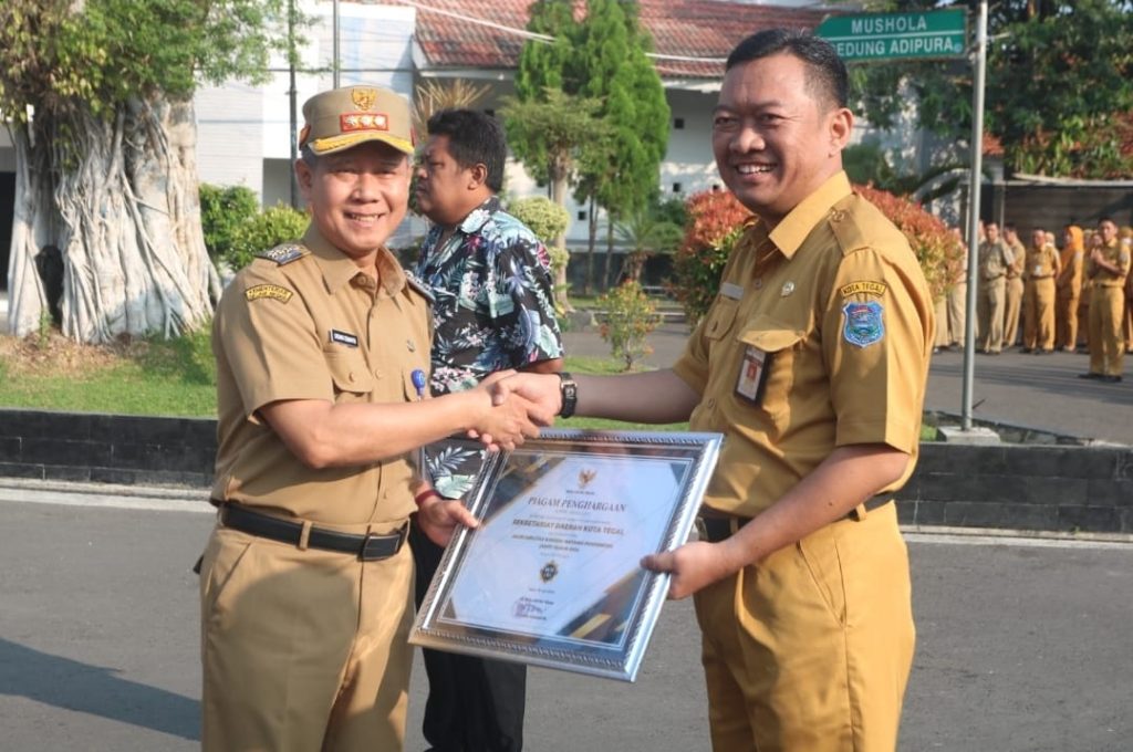 Nilai SAKIP Tinggi, Tiga OPD Terima Penghargaan Dari Pj Wali Kota