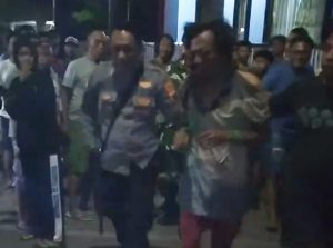 Pelaku Curanmor di Perum Pondok Martoloyo Kota Tegal Babak Belur Dihajar Massa