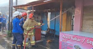 Diduga Korsleting Listrik, Rumah Warga di Brebes Ludes Kebakaran