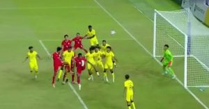 Laga Semifinal AFF U-19, Timnas Lawan Malaysia Saling Serang di Awal Babak Pertama