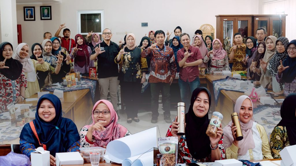 BPR Central Artha Gandeng Dinas Perikanan Pemalang Gelar Pelatihan Branding Produk