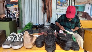 Jasa Sol Sepatu Kebanjiran Order