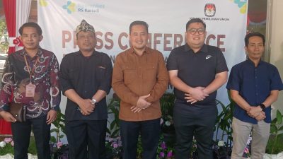 Tetap Bugar Jalani Tes Kesehatan karena Didampingi Istri