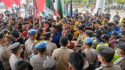 Aliansi Mahasiswa Tiga Daerah Desak DPRD Sepakati Hasil Keputusan MK
