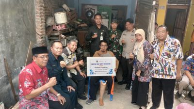 Pj Wali Kota Tegal Berikan Alat Bantu kepada PPKS Disabilitas
