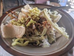 Nasi Lengko Legendaris Gang Kimto, Bertahan Hingga Tiga Generasi