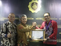 Pemkot Kota Tegal Raih Penghargaan UHC Kategori Utama