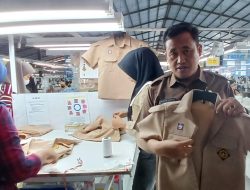 Bupati Mansur : Seragam Gratis SD dan SMP Segera Dibagikan