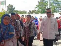 Ribuan Pendukung Antar Paslon Mitha Wurja Mendaftar di KPU Brebes