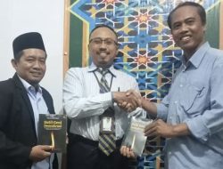 Dosen STAI Brebes Terbitkan Buku Demokrasi