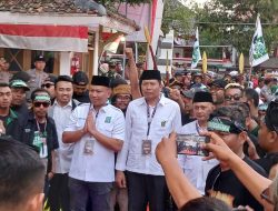 Jelang Magrib, Vicky Prasetyo Daftar ke KPU Pemalang