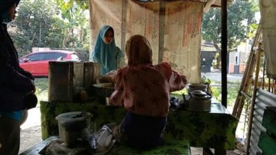 Botok Setan Mak Isah Comal, Bikin Penikmatnya Kesetanan