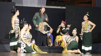 Mainkan “Begal Jamaludin”, Seniman Tegal Pukau Pengunjung TMII