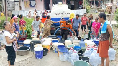Krisis Air Masih Landa Ratusan Warga Taraban, BPBD Droping 15.000 Liter Air Bersih