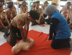 Pramuka Peduli Dilatih Bantuan Hidup Dasar