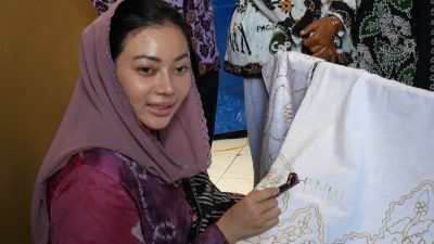 Paramitha Komitmen Dorong Perkembangan Batik Salem
