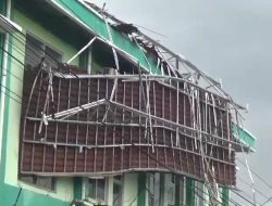 Atap Ruang Tunggu Puskesmas Tarub Roboh Tersapu Angin Puting Beliung