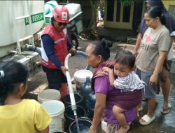 Droping Air Masih Berlangsung