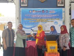 PKK RW X Tegalsari Terima Alat Pencacah Sampah Plastik