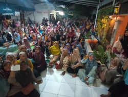 Mas Uyip Diserbu Emak-emak Saat Blusukan di Debong Tengah