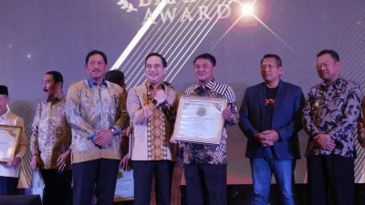 Ketua DPRD Kota Tegal Dianugerahi Satria Profesional Legislator