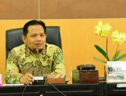 Pemasangan Tiang Internet Semrawut, Anggota DPRD Kabupaten Tegal Minta Ditertibkan