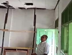 Tiga Ruang Kelas SD Pengarasan 03 Rusak Parah
