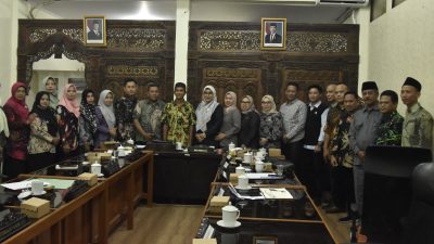 Curahan ke DPRD, Ratusan Guru R3 di Kabupaten Tegal Tuntut Status Full Time