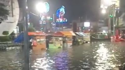 Hujan Deras Beberapa Jam, Kota Brebes Dikepung Banjir