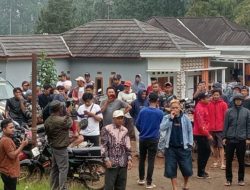 Warga Batursari Gelar Aksi, Tuntut Kades Mundur karena Dugaan Penyelewengan Dana