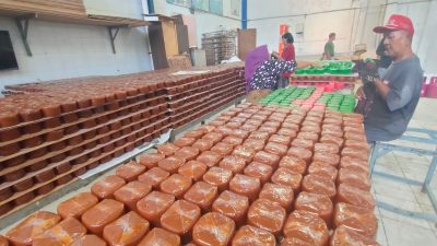 Tiga Pekan Jelang Imlek, Pesanan Kue Keranjang Masih Sepi