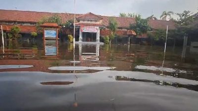 Puluhan Sekolah Terendam Banjir, Siswa Terpaksa Diliburkan
