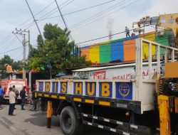 Crane Dishub Ikut Dikerahkan Dalam Pemadaman Kebakaran Happy Karaoke
