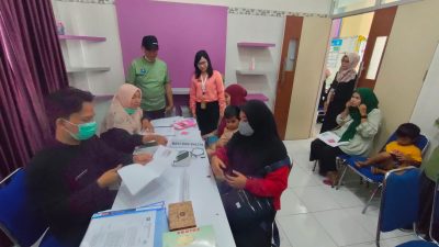 Masyarakat Kota Tegal Antusias Mengikuti Pemeriksaan Kesehatan Gratis