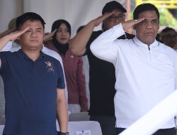 Ischak – Kholid Latihan Baris-Berbaris di Silang Monas