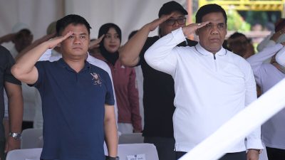 Ischak – Kholid Latihan Baris-Berbaris di Silang Monas