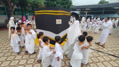 Siswa PAUD Terpadu Ihsaniyah 1 Antusias Ikuti Manasik Haji