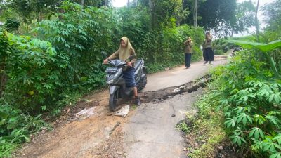 Bencana Tanah Bergerak di Mlayang Brebes, Jalan dan Rumah Warga Rusak