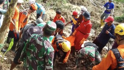 Korban Longsor di Galuhtimur Brebes Ditemukan, Tim SAR Akhiri Pencarian
