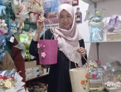 Pesanan Bingkisan Lebaran Mulai Berdatangan – Berisi Snak Hingga Perabotan Keramik