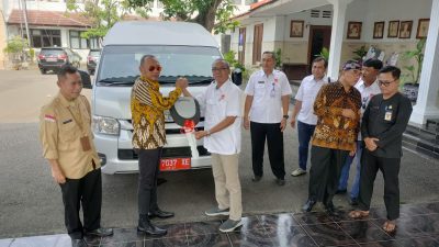KONI Kota Tegal Terima Hibah Mobil Operasional