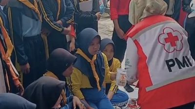 Puluhan Anggota PMR Wira Dilatih Membuat Eco Enzyme dan Ecoprint