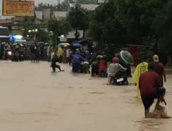 Jalur Mudik Tegal-Purwokerto Diterjang Banjir Bandang, Lalu Lintas Dialihkan ke Pemalang