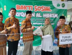 MI Luqman Al Hakim Bagikan 783 Paket Zakat Fitrah dan Sembako