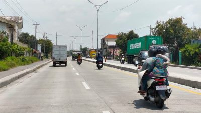 Dilarang Beroperasi Hari Ini, Angkutan Barang Masih Dijumpai di Jalingkut Tegal