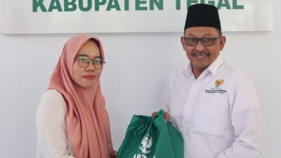 Baznas Kabupaten Tegal Salurkan Paket Sembako Untuk 1.960 Mustahik