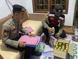 Puluhan Botol Miras Ilegal Disita Polisi Saat Razia di Kersana