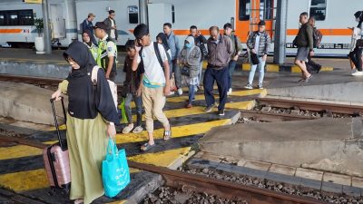 Daop 4 Catat Lonjakan Penumpang Kereta di Awal Ramadan