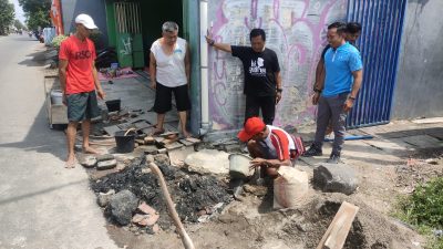 Camat Tegal Timur dan Lurah Mintaragen Blusukan Ikut Kerja Bakti Massal