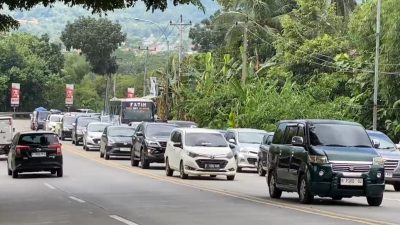 Arus Balik H+4 Lebaran, Kendaraan Mengular di Jalur Bumiayu-Linggapura